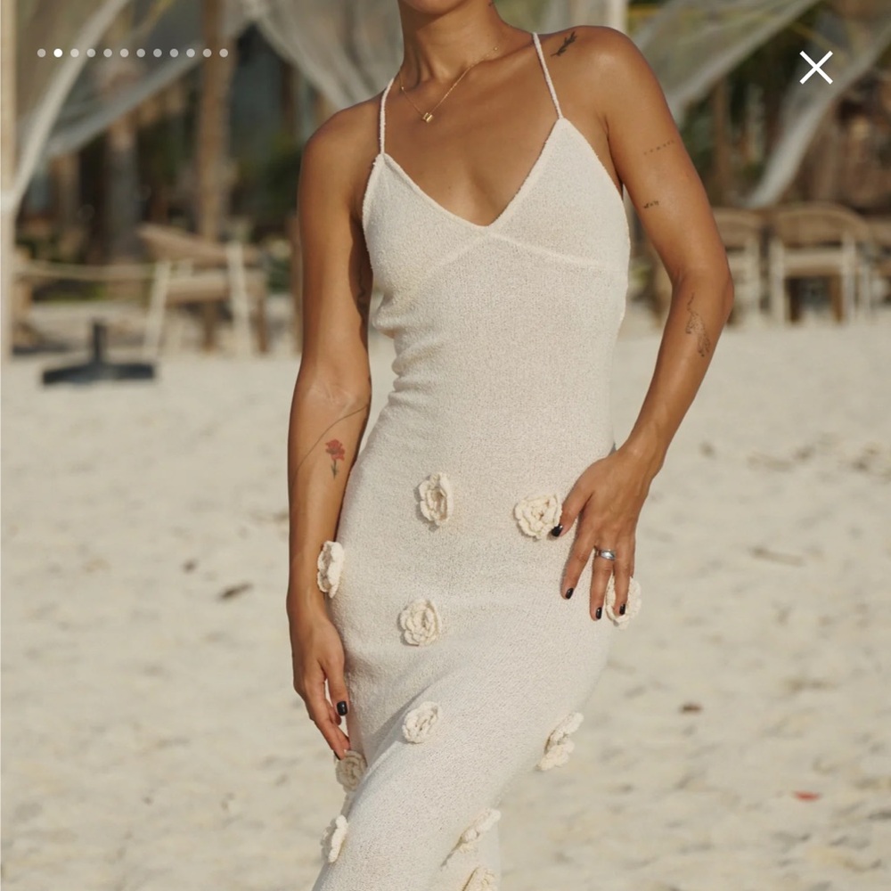 XL Suki Knit Maxi Dress With Flowers - Nude